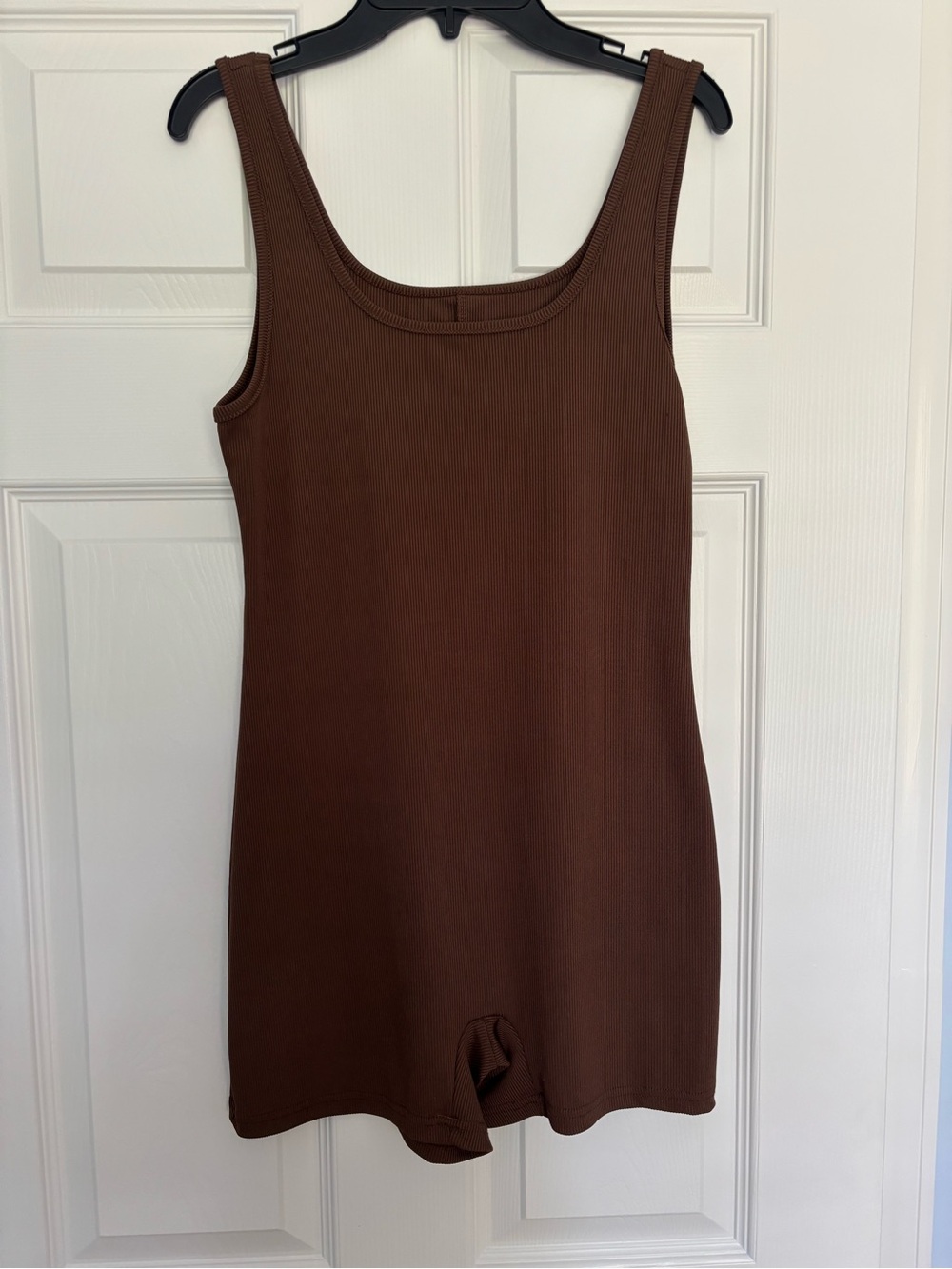 Women's Ribbed Scoop Neck Romper - Brown
